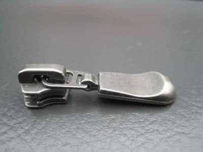 Hardware zipper